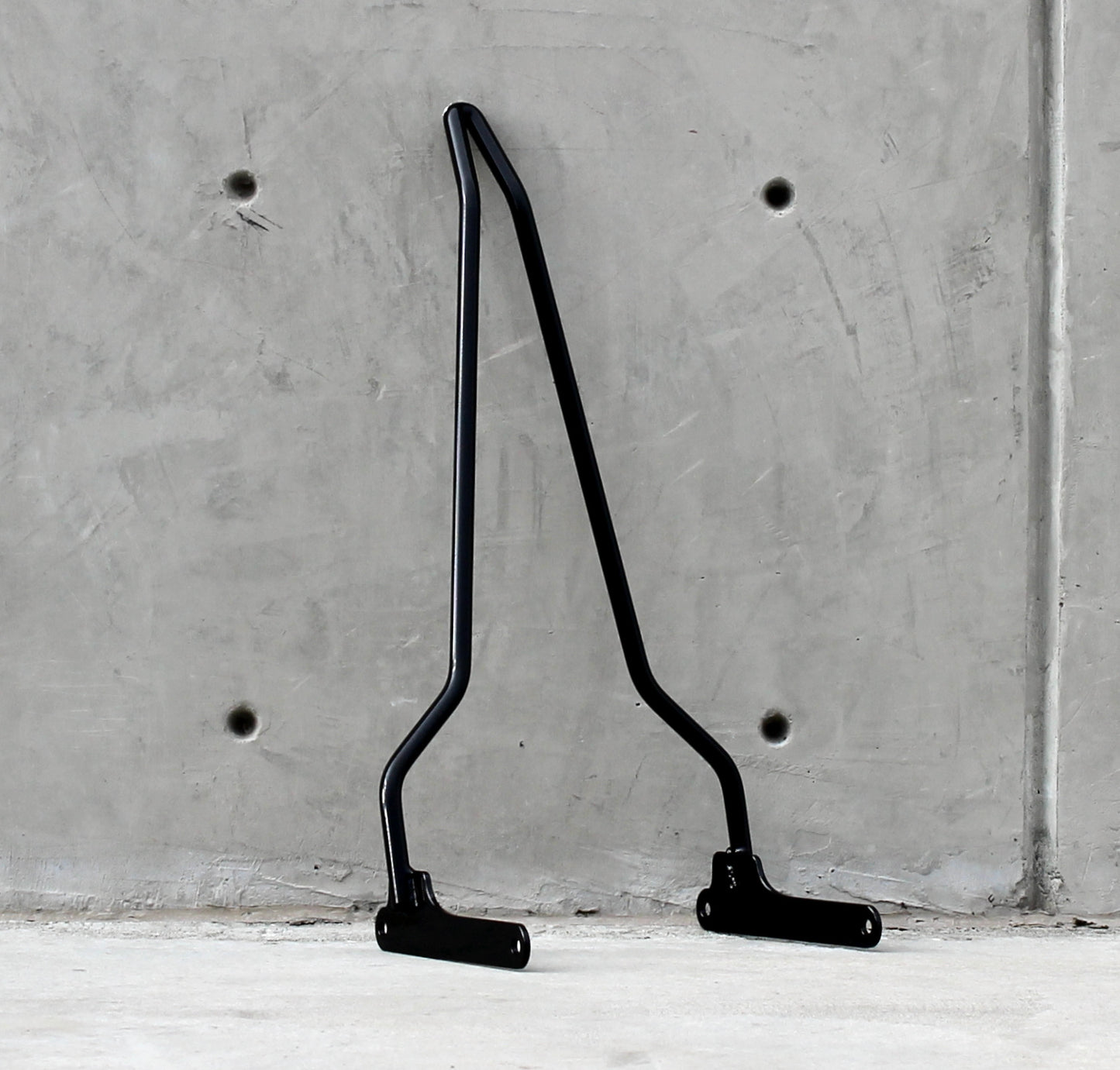 Edward Richie Softail Pointed Simple Sissy Bar Angled view