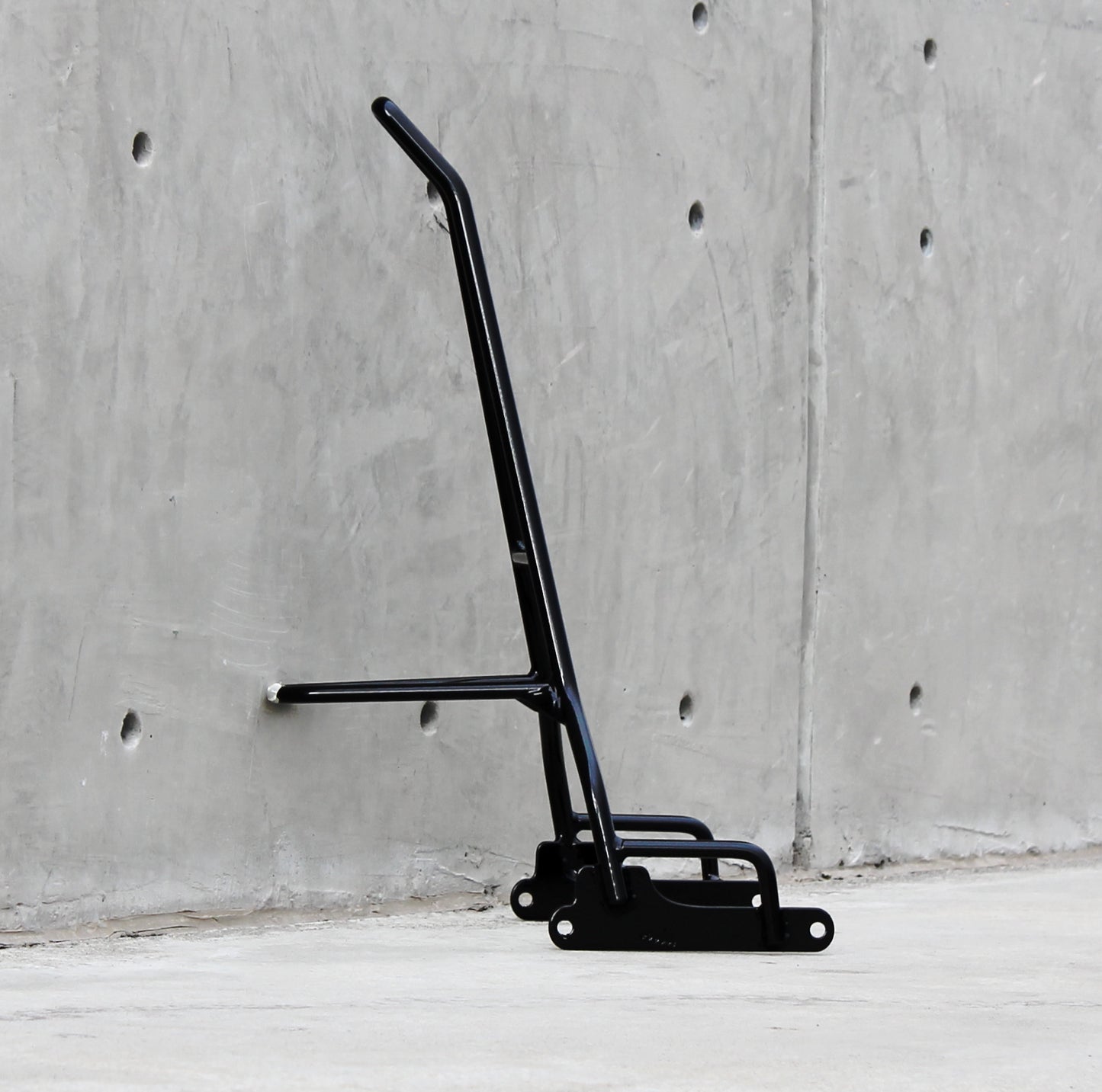 Edward Richie Softail Pointed Traveler Sissy Bar side view