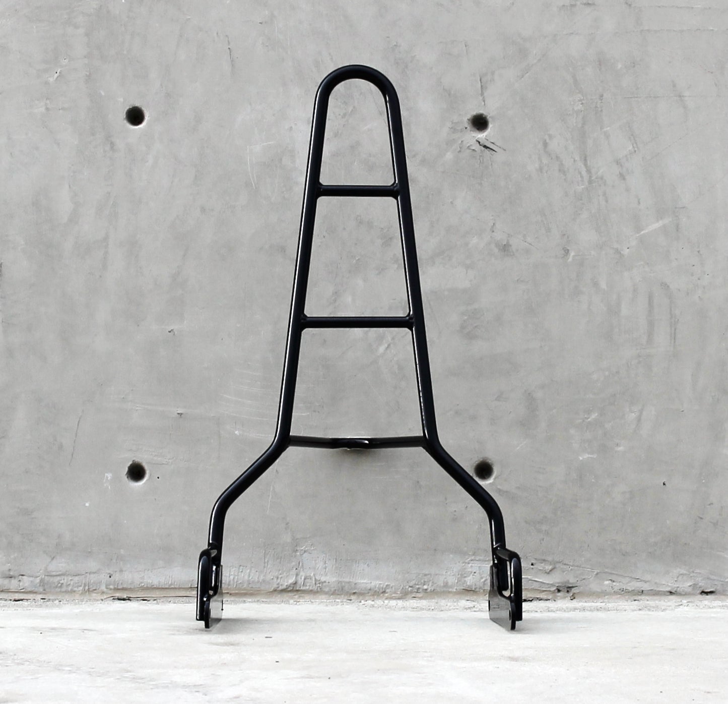 Edward Richie Softail Traveler Sissy Bar front view