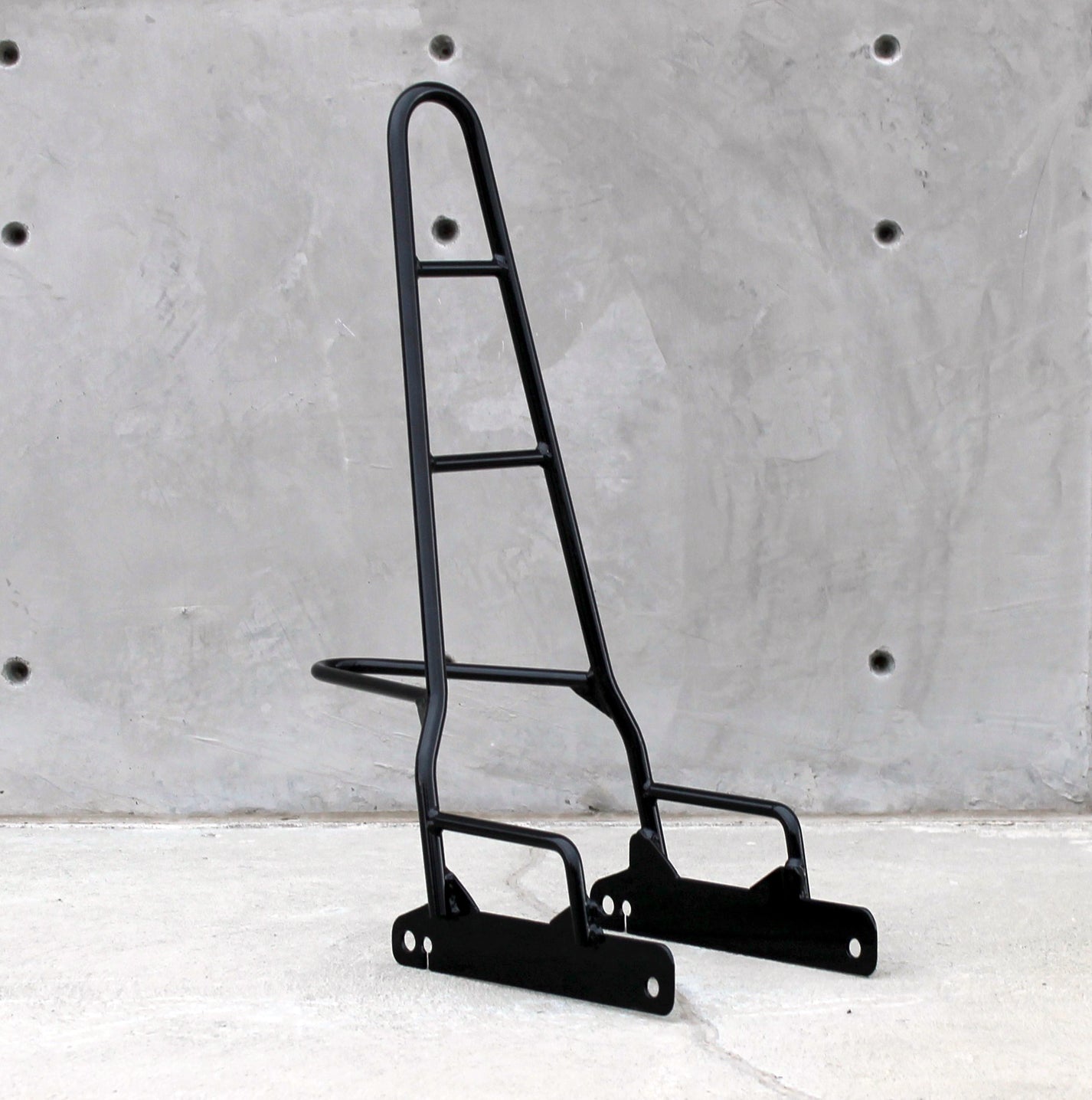 Dyna Traveler Handmade Sissy Bar Edward Richie Customs